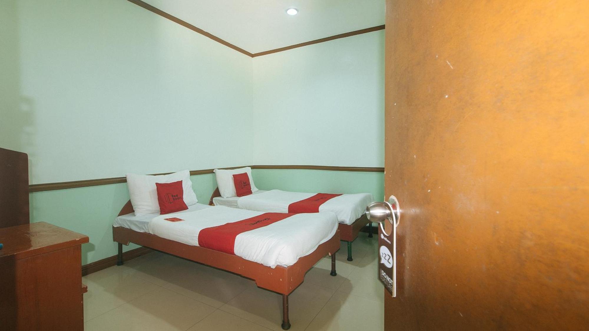 Reddoorz At Maanyag Pension House Mandaue Cebu Stadt Exterior foto