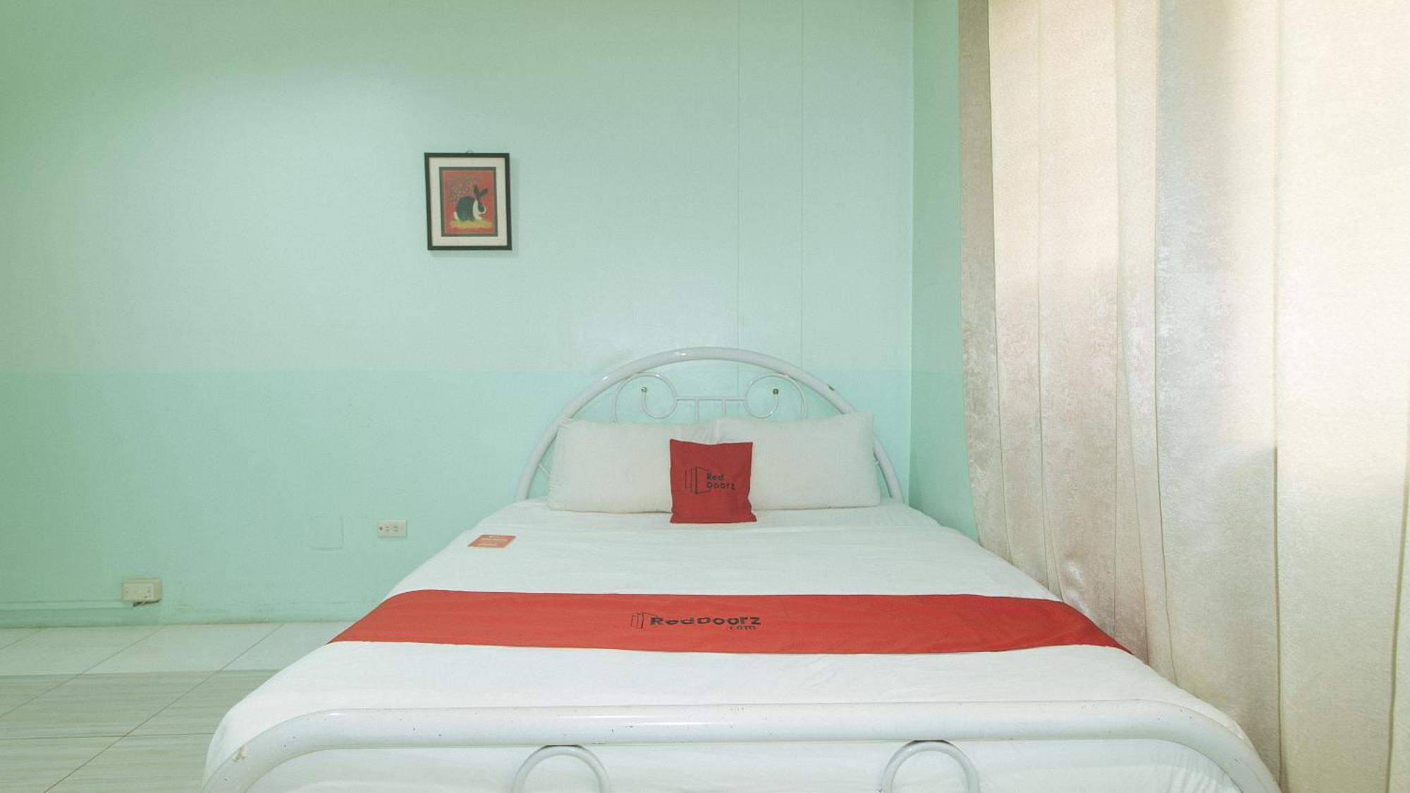 Reddoorz At Maanyag Pension House Mandaue Cebu Stadt Exterior foto