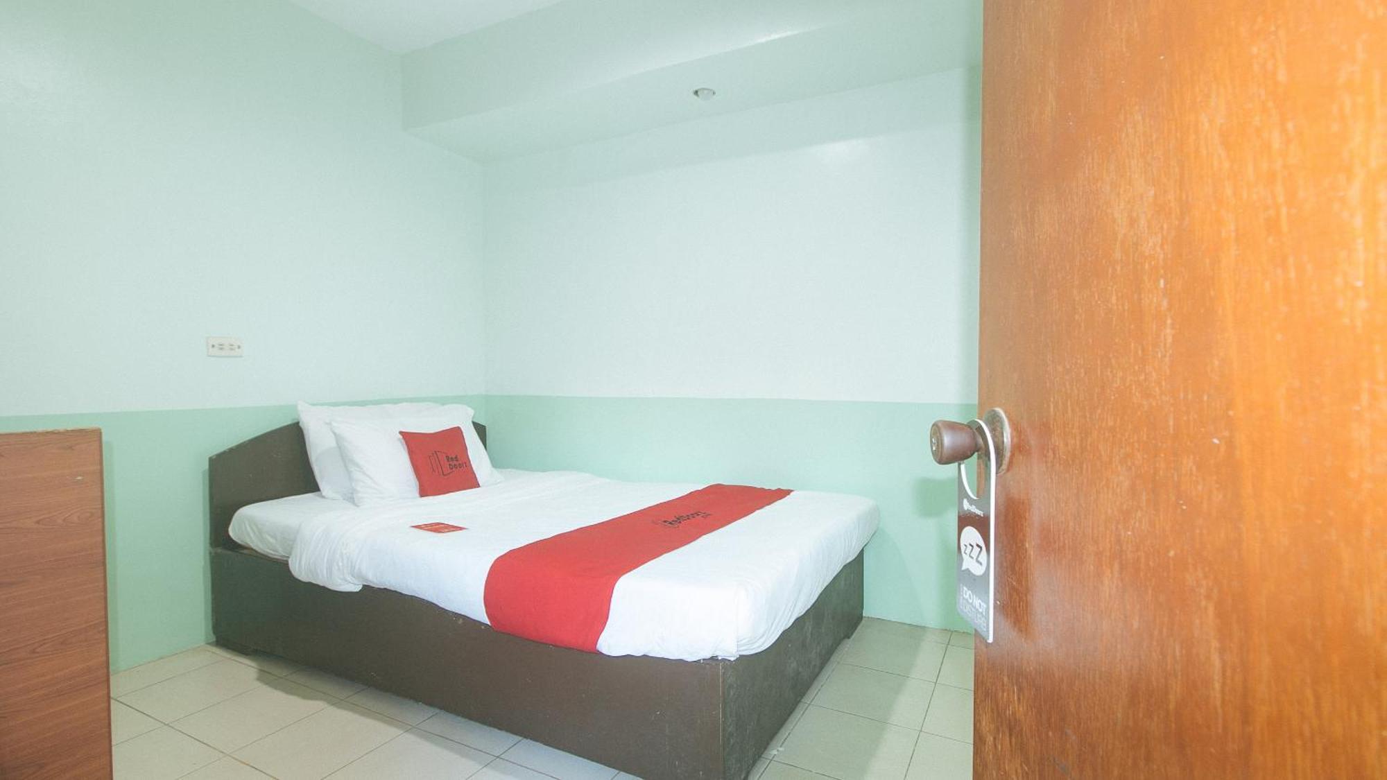 Reddoorz At Maanyag Pension House Mandaue Cebu Stadt Exterior foto